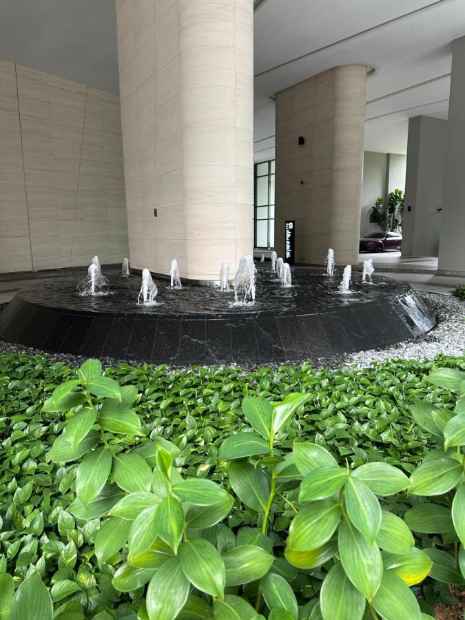 קואלה לומפור Luxury Suites At Eaton Klcc מראה חיצוני תמונה